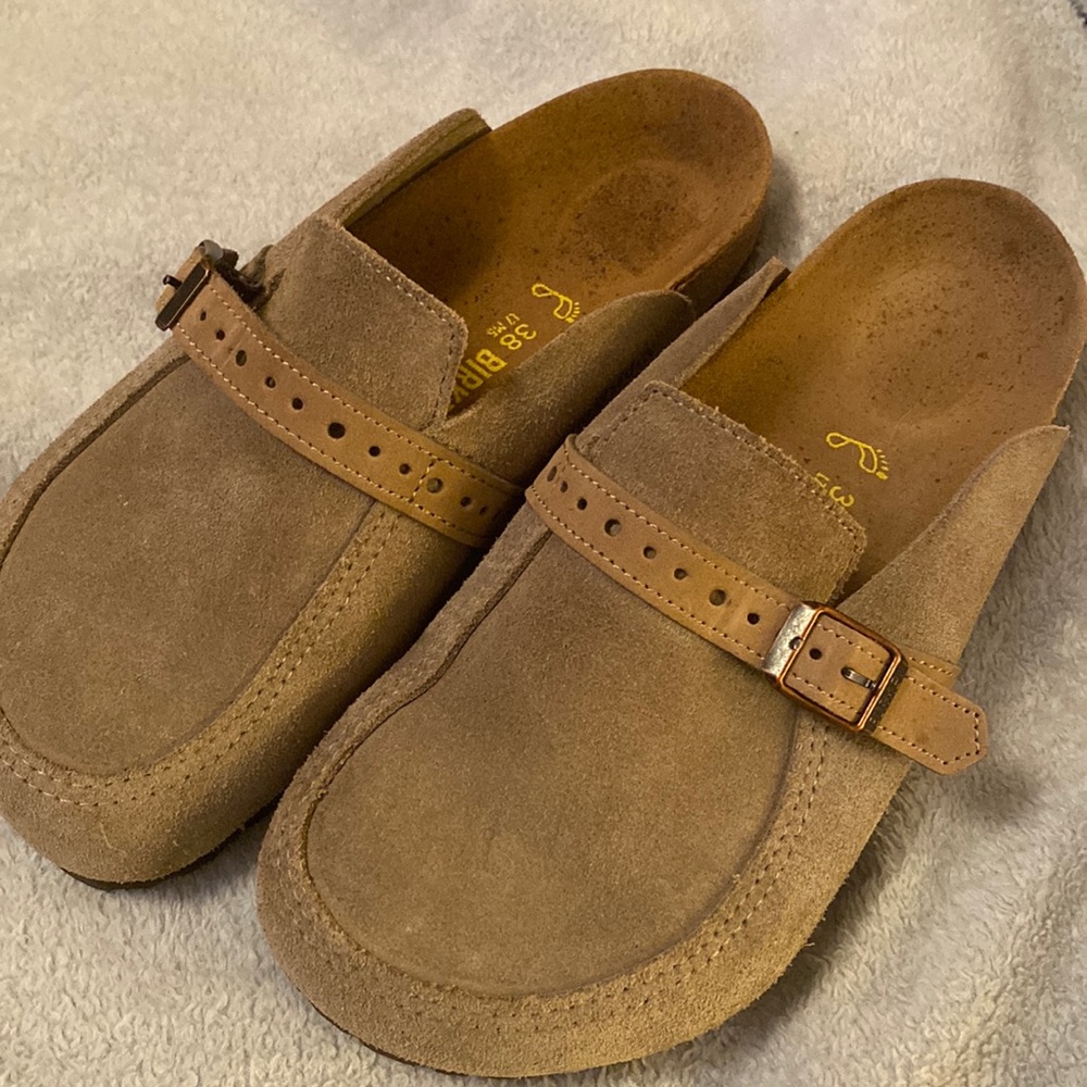 Birkenstock slip ons in great shape tan color